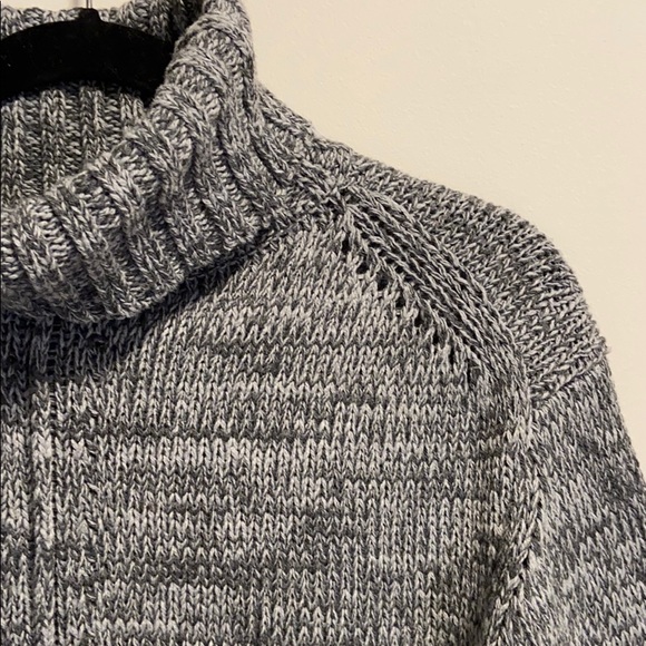 Anthropologie // John + Jenn Turtleneck Sweater - Picture 3 of 10